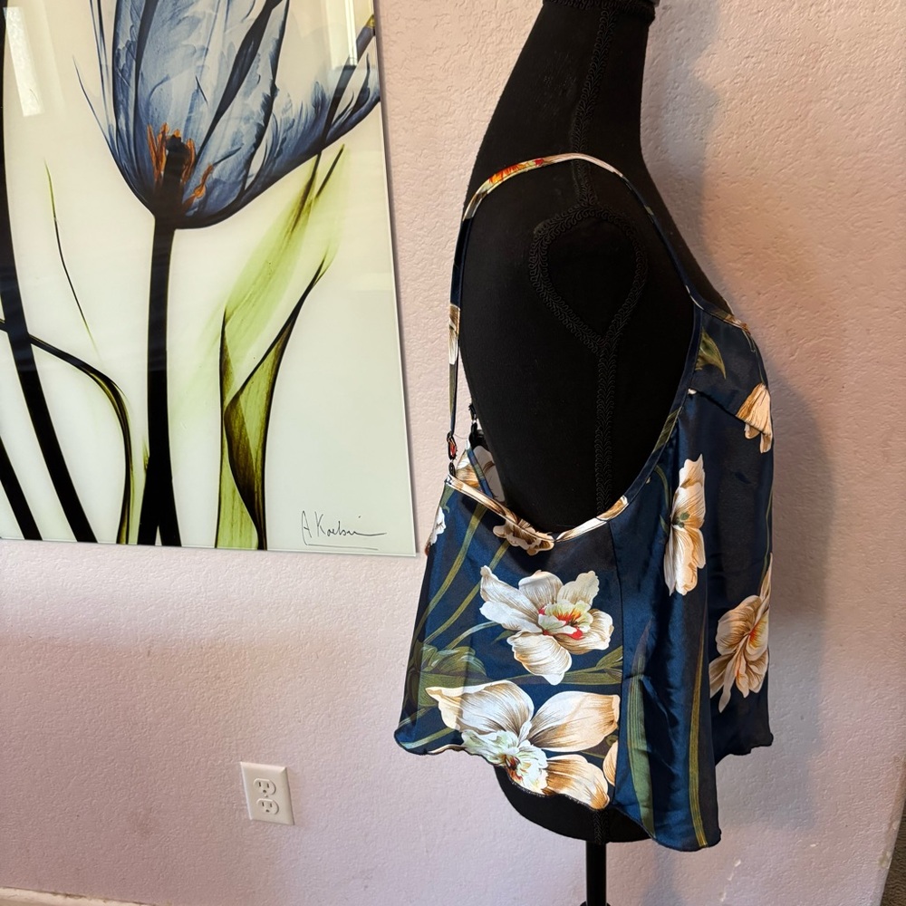 tank top size 2XL - Picture 2 of 4